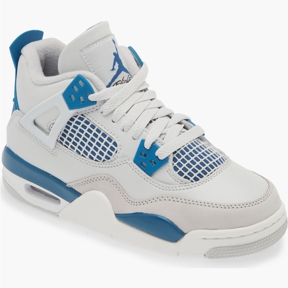 Jordan Other - Jordan 4
Grade school
Off white/ military blue
Brand new